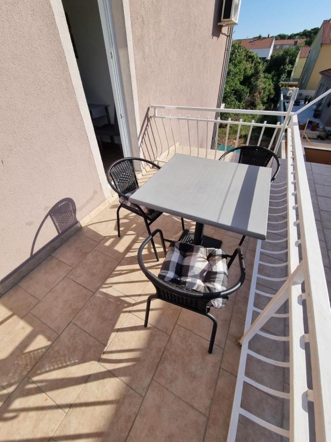 Apartments Lili Biograd Na Moru Ngoại thất bức ảnh