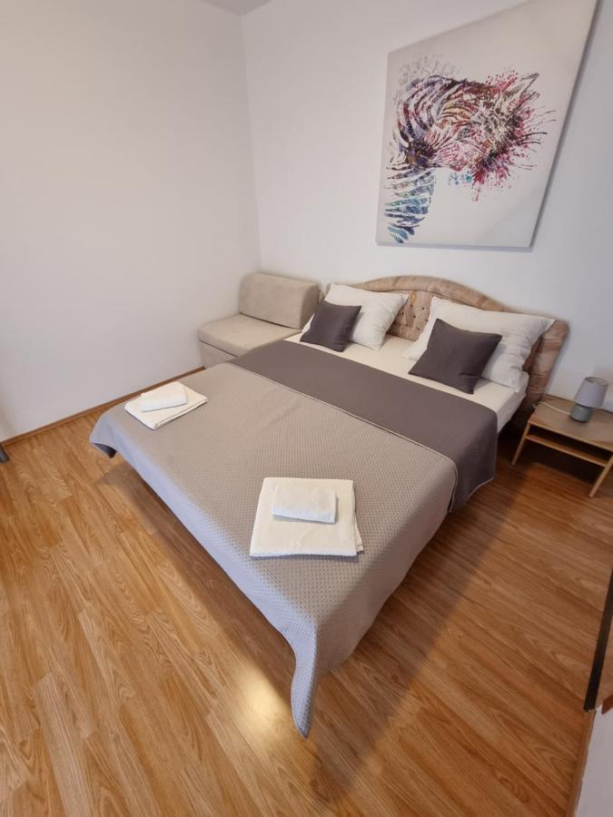 Apartments Lili Biograd Na Moru Ngoại thất bức ảnh