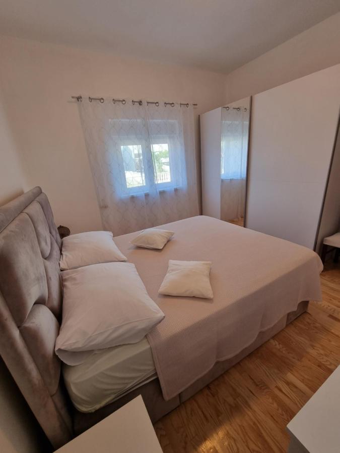 Apartments Lili Biograd Na Moru Ngoại thất bức ảnh