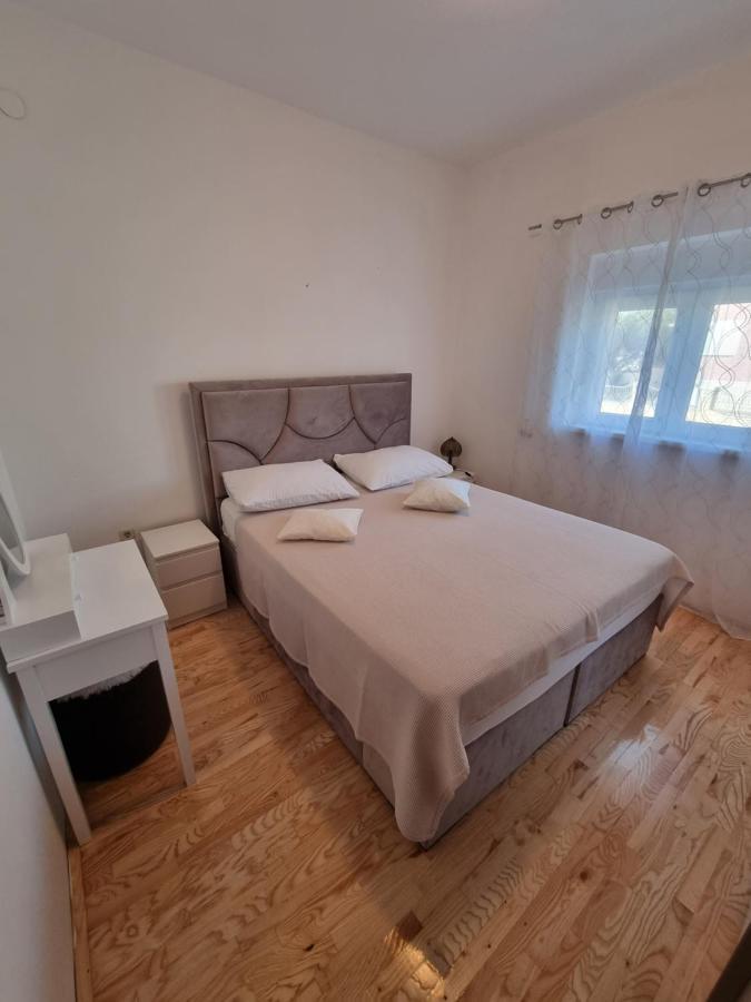 Apartments Lili Biograd Na Moru Ngoại thất bức ảnh