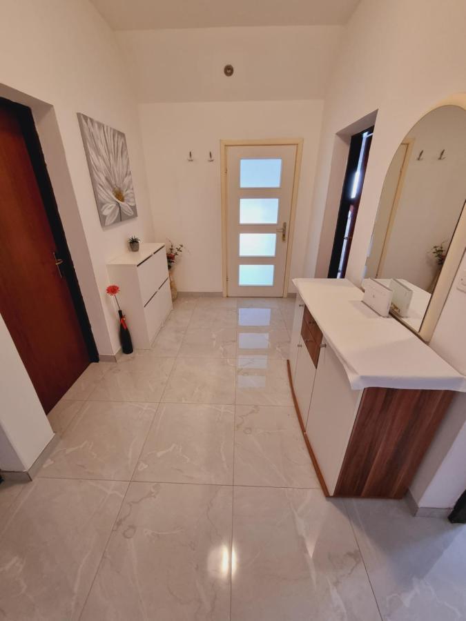 Apartments Lili Biograd Na Moru Ngoại thất bức ảnh